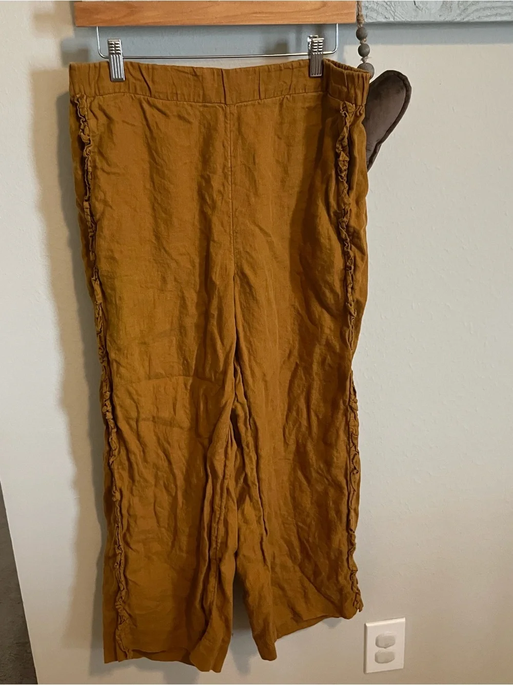 Women’s J-Crew Ruffle Linen Pants in Mustard Brown